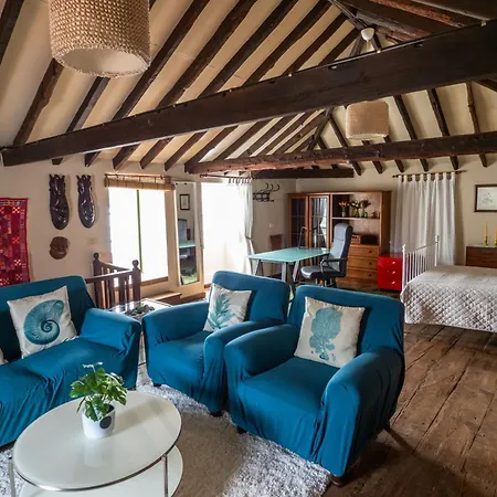 Homestay Donde Conchita, Buhardilla Con Bano Compartido, Cerca Del Aeropuerto Norte La Laguna (Tenerife)