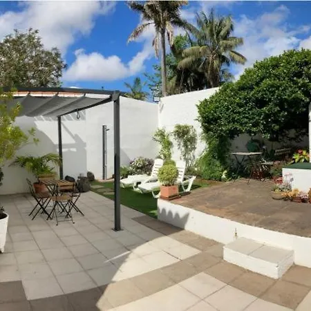 Donde Conchita, Buhardilla Con Bano Compartido, Cerca Del Aeropuerto Norte *