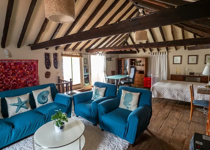 Habitación en casa particular Donde Conchita, Buhardilla Con Bano Compartido, Cerca Del Aeropuerto Norte La Laguna (Tenerife)