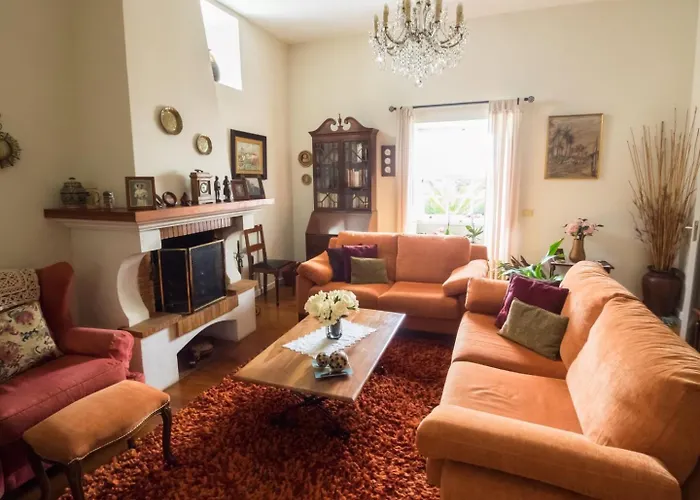 Donde Conchita, Buhardilla Con Bano Compartido, Cerca Del Aeropuerto Norte ホームステイ